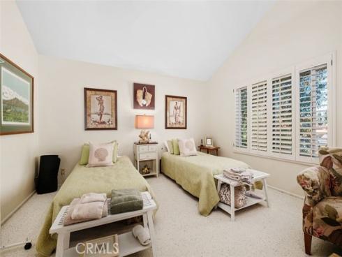 32  Colonial  , Irvine, CA