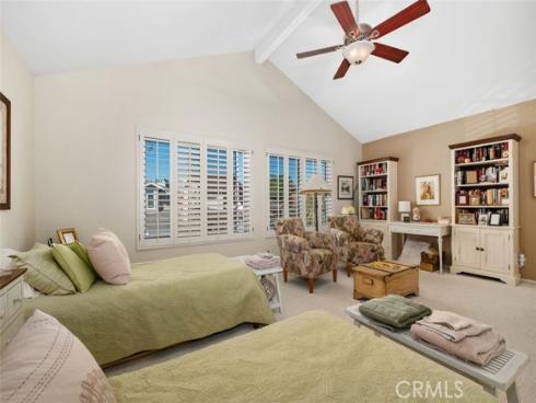 32  Colonial  , Irvine, CA