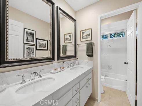 32  Colonial  , Irvine, CA