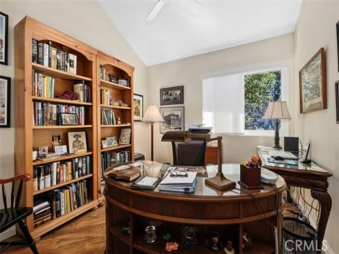 32  Colonial  , Irvine, CA