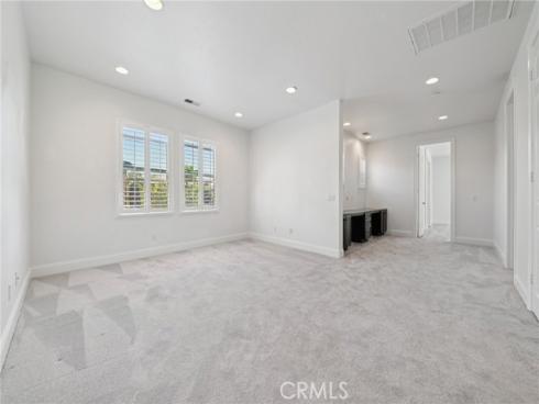 21  Canoe  , Irvine, CA