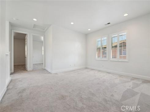 21  Canoe  , Irvine, CA