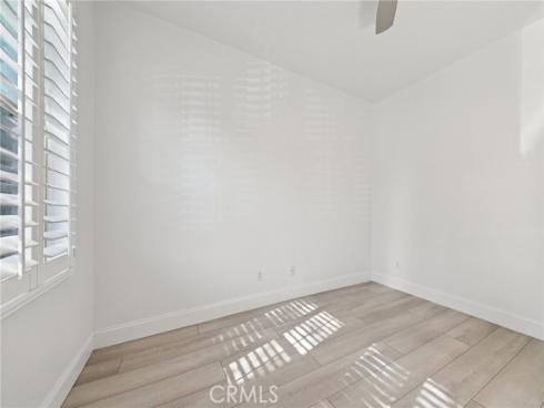 21  Canoe  , Irvine, CA