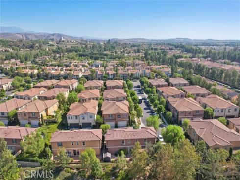 21  Canoe  , Irvine, CA