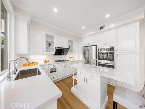 32  Silveroak  , Irvine, CA