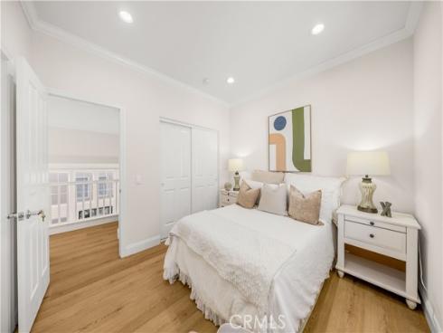 32  Silveroak  , Irvine, CA