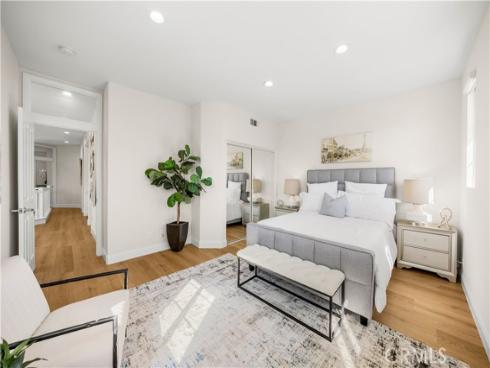 32  Silveroak  , Irvine, CA