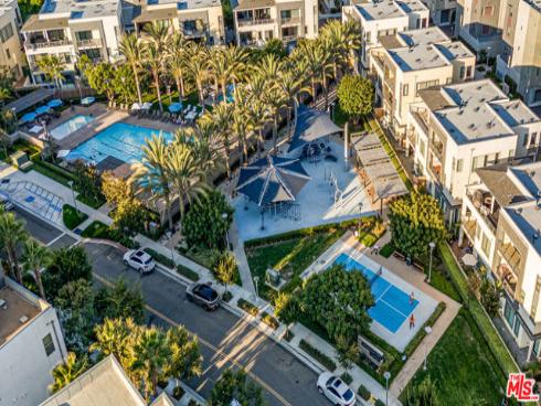 507  Rockefeller  , Irvine, CA