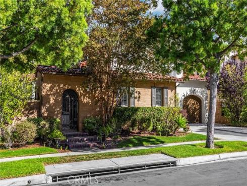 34  Tall Hedge  , Irvine, CA