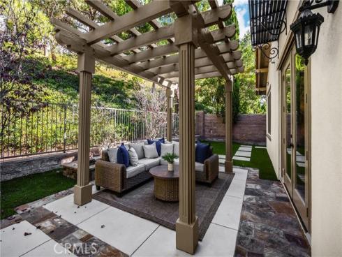 34  Tall Hedge  , Irvine, CA