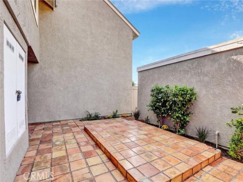 10 Pendelton , Irvine, CA