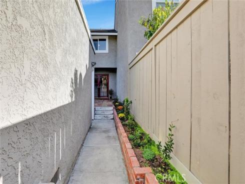 10 Pendelton , Irvine, CA