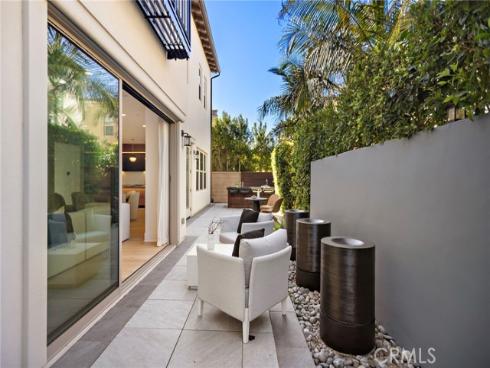 51  Fenway  , Irvine, CA