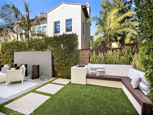 51  Fenway  , Irvine, CA