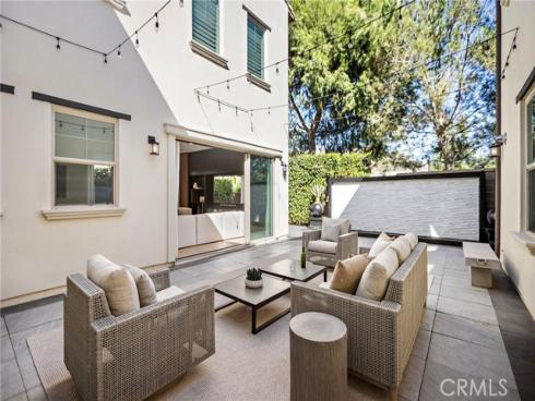 51  Fenway  , Irvine, CA