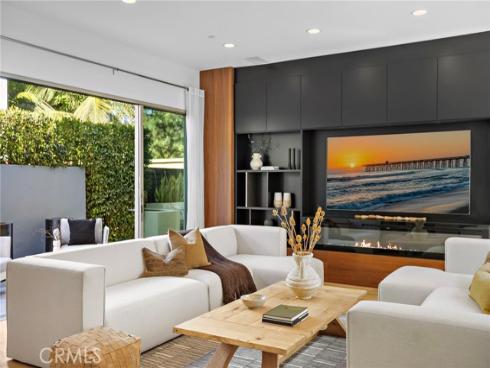 51  Fenway  , Irvine, CA