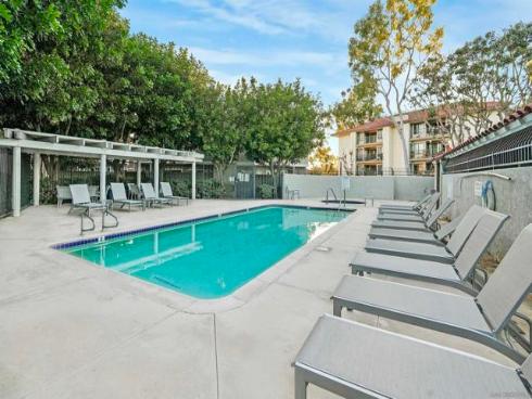 220  Lemon Grove  , Irvine, CA