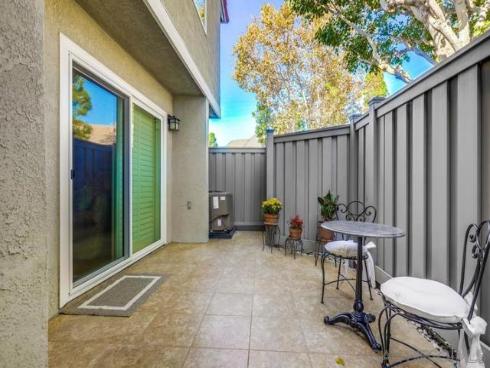 220  Lemon Grove  , Irvine, CA