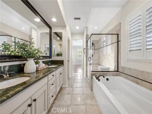 35  Twin Gables  , Irvine, CA