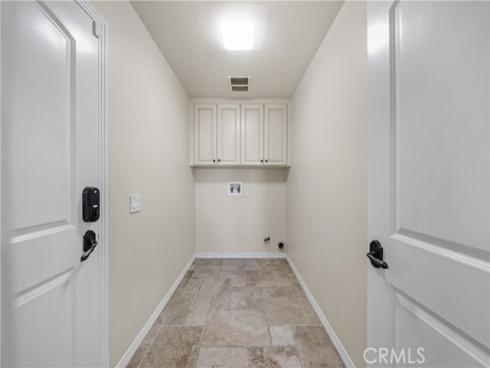 35  Twin Gables  , Irvine, CA