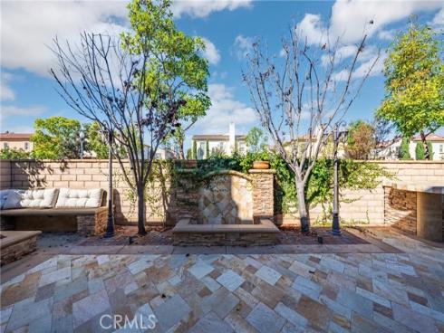 35  Twin Gables  , Irvine, CA