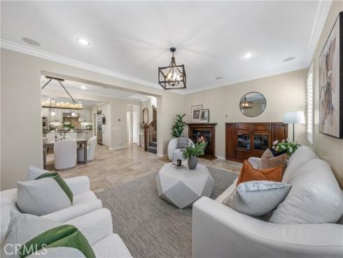 35  Twin Gables  , Irvine, CA