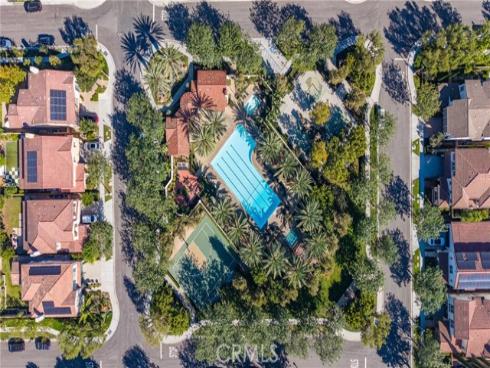 35  Twin Gables  , Irvine, CA