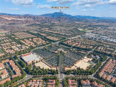 35  Twin Gables  , Irvine, CA