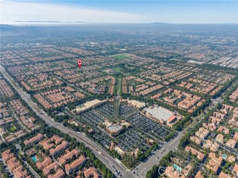 35  Twin Gables  , Irvine, CA