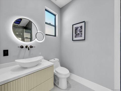 18802  Saginaw Drive  , Irvine, CA