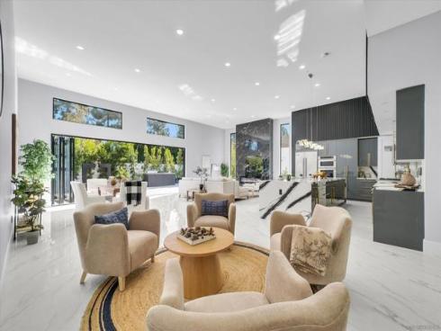 18802  Saginaw Drive  , Irvine, CA