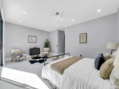 18802  Saginaw Drive  , Irvine, CA