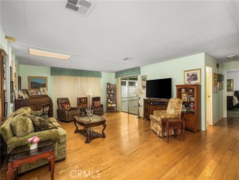 5200  Irvine  360  Boulevard, Irvine, CA