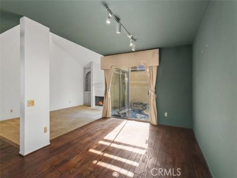 2  Bluebird  , Irvine, CA