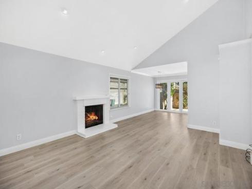 14  Dragonfly  25 , Irvine, CA