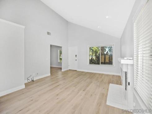 14  Dragonfly  25 , Irvine, CA