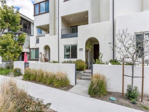 175  Frame  , Irvine, CA