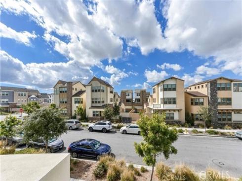 175  Frame  , Irvine, CA