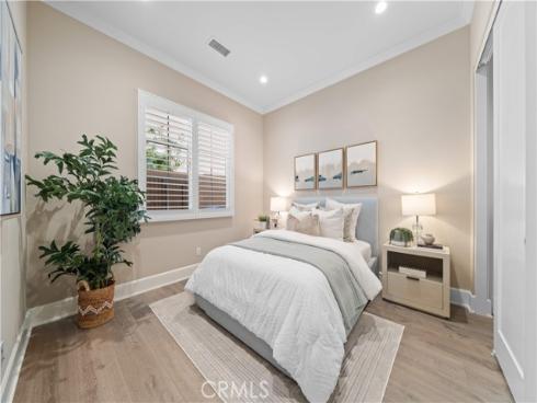 100 Viano , Irvine, CA