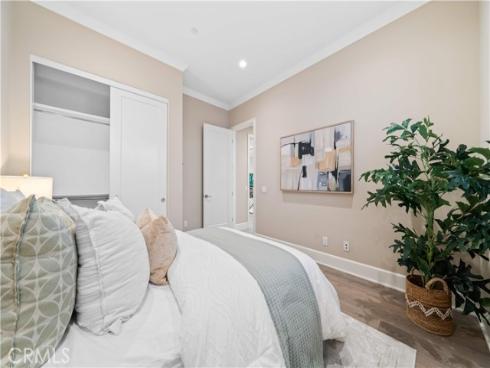 100 Viano , Irvine, CA