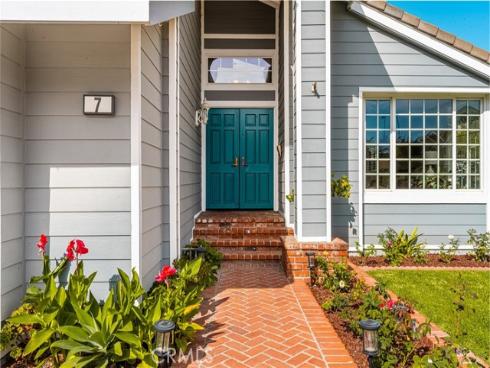 7 Whispering Wind , Irvine, CA