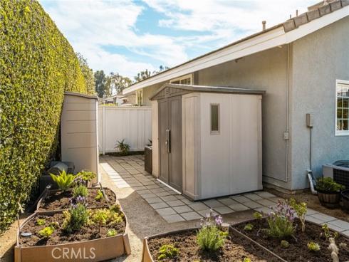 7 Whispering Wind , Irvine, CA