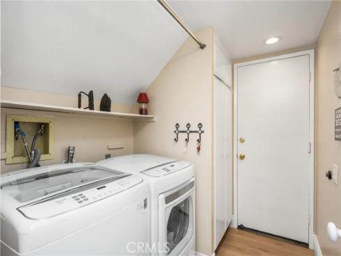 7 Whispering Wind , Irvine, CA