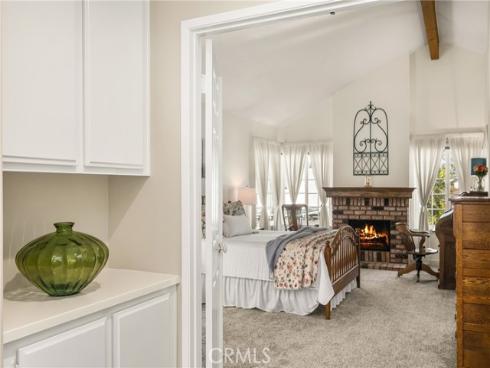 7 Whispering Wind , Irvine, CA