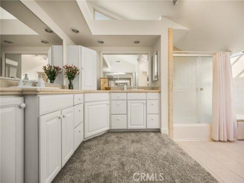 7 Whispering Wind , Irvine, CA