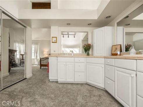 7 Whispering Wind , Irvine, CA