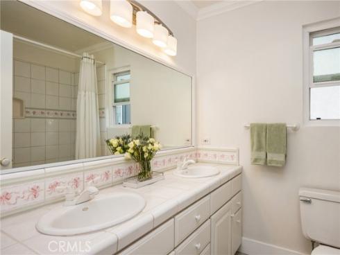 7 Whispering Wind , Irvine, CA