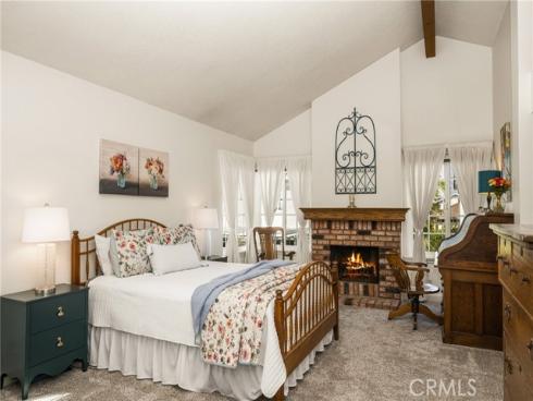 7 Whispering Wind , Irvine, CA