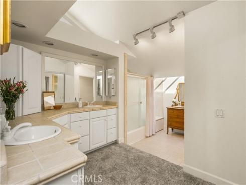 7 Whispering Wind , Irvine, CA