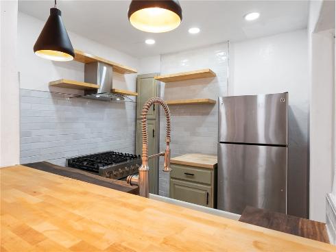 348  Orange Blossom  154 , Irvine, CA